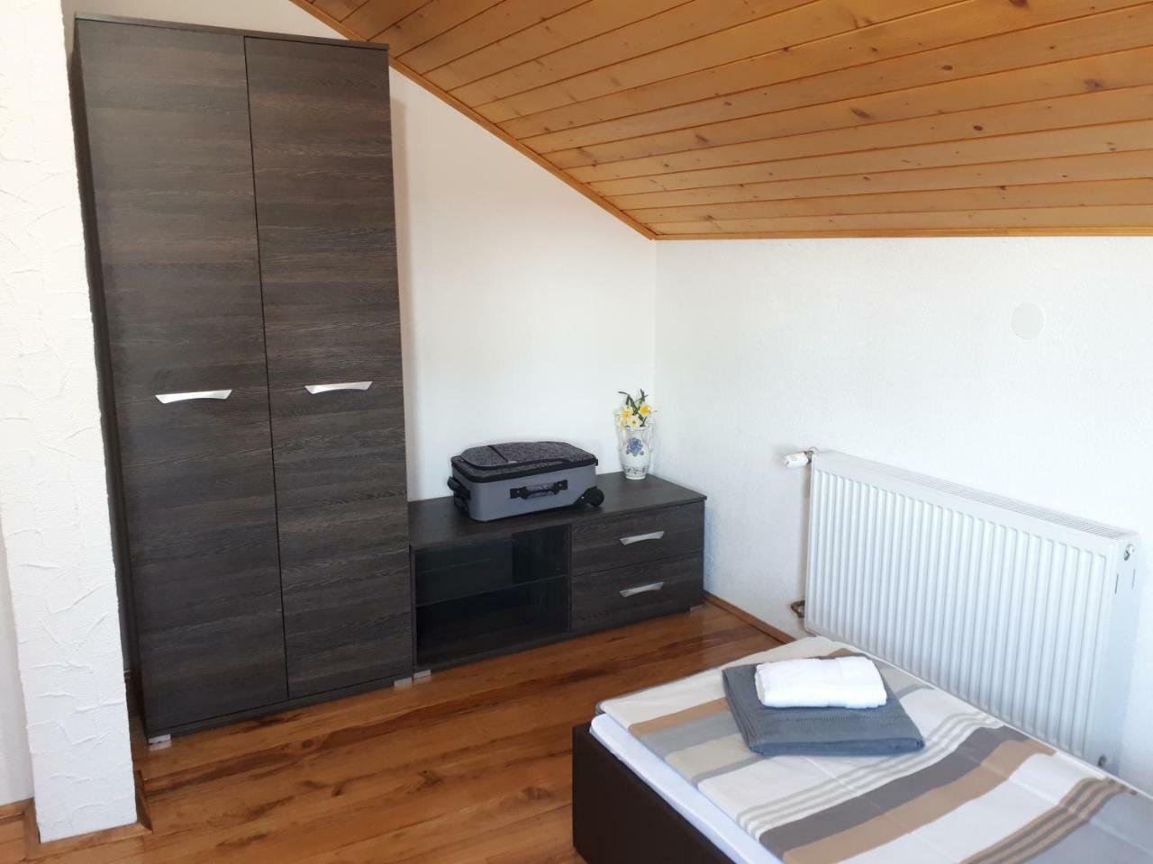 Apartment Jareb Слуни Экстерьер фото