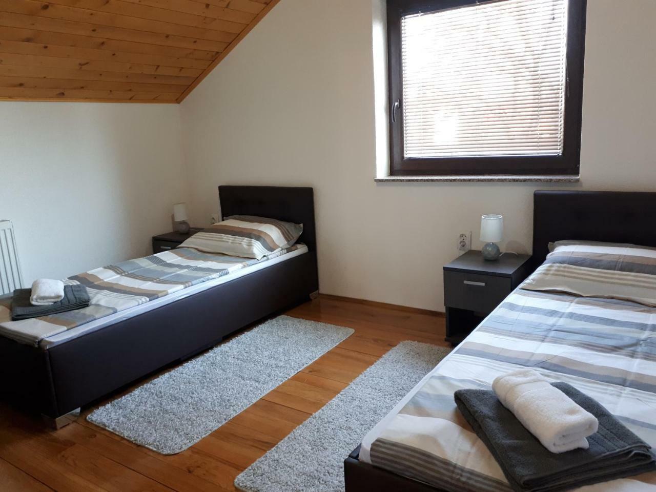 Apartment Jareb Слуни Экстерьер фото