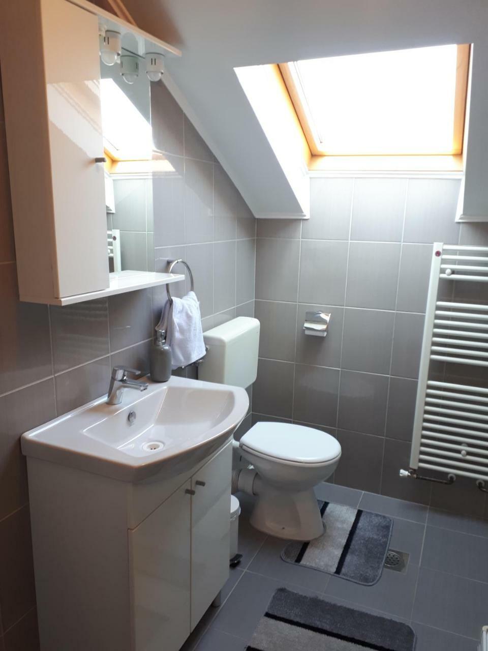 Apartment Jareb Слуни Экстерьер фото